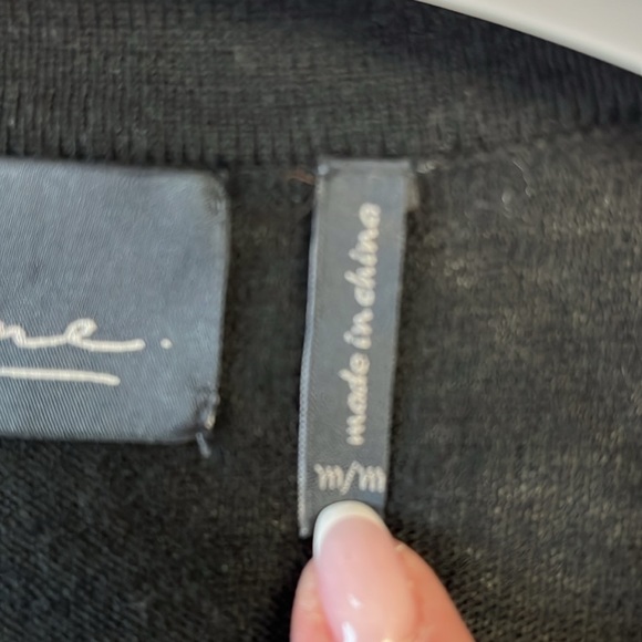 “ Line” sweater - Picture 2 of 6